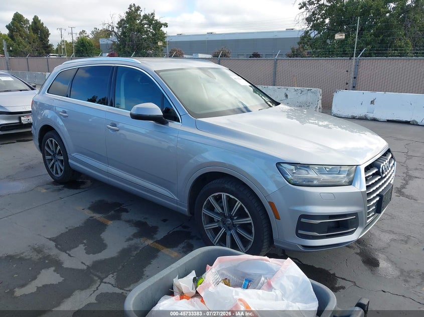 2017 Audi Q7 VIN WA1LAAF79HD001439 — IAAI salvage auction photo