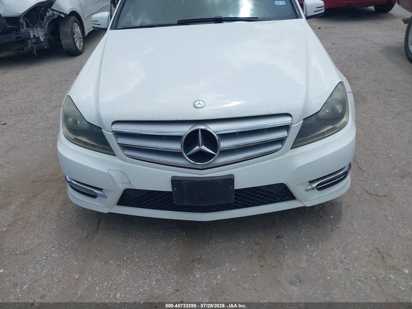2013 Mercedes-benz C-klasse VIN WDDGF4HB0DA864322 IAAI salvage auction — NORMAL WEAR, Original (Texas), sold $25 on 2026-08-05 (photo 6)