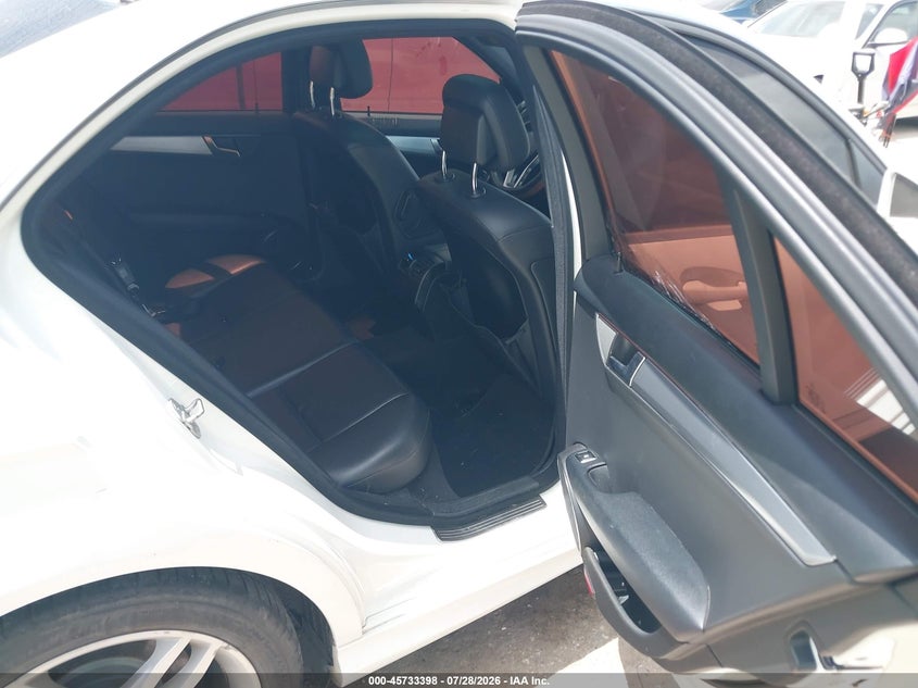 2013 Mercedes-benz C-klasse VIN WDDGF4HB0DA864322 IAAI salvage auction — NORMAL WEAR, Original (Texas), sold $25 on 2026-08-05 (photo 8)