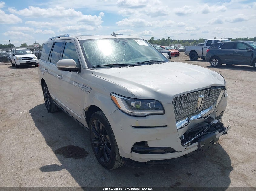 2024 Lincoln Navigator VIN 5LMJJ2LG7REL02612 — IAAI salvage auction photo