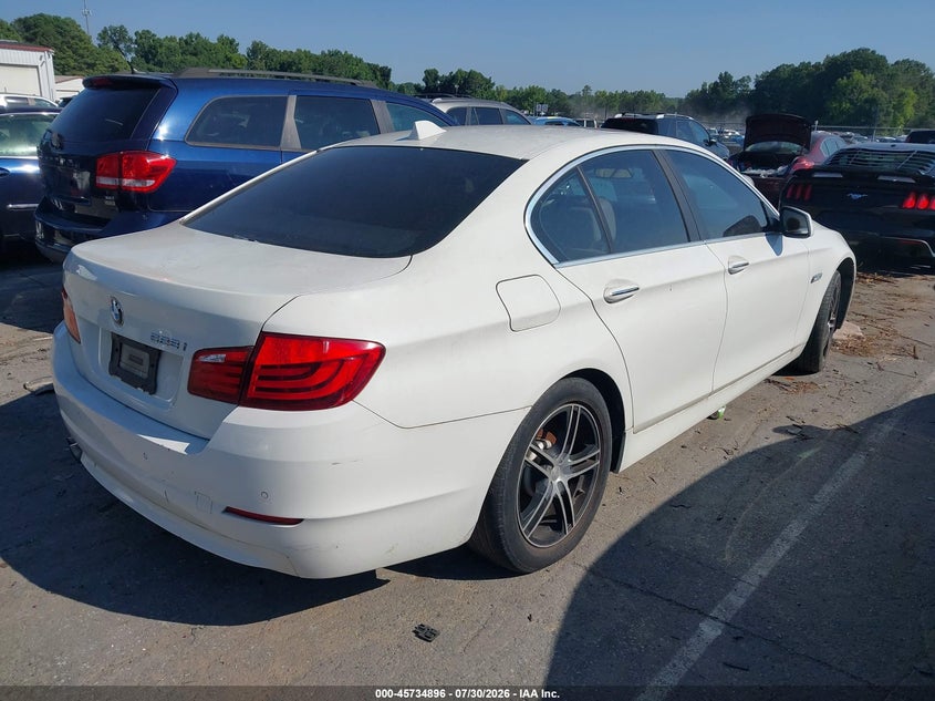2012 BMW 5 series VIN WBAXG5C50CDX02523 IAAI salvage auction — NORMAL WEAR, Clear-Dealer Only (North Carolina), sold $975 on 2026-08-23 (photo 4)