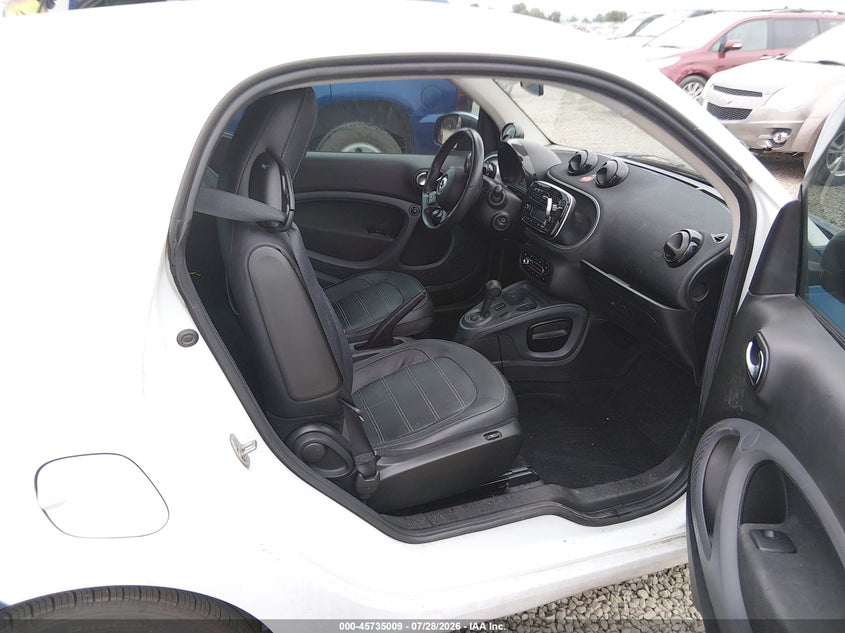 2016 Smart Fortwo VIN WMEFJ5DA3GK049295 IAAI salvage auction — NORMAL WEAR, Clear - Public Restricted (Oregon), sold $1,050 on 2026-08-10 (photo 5)