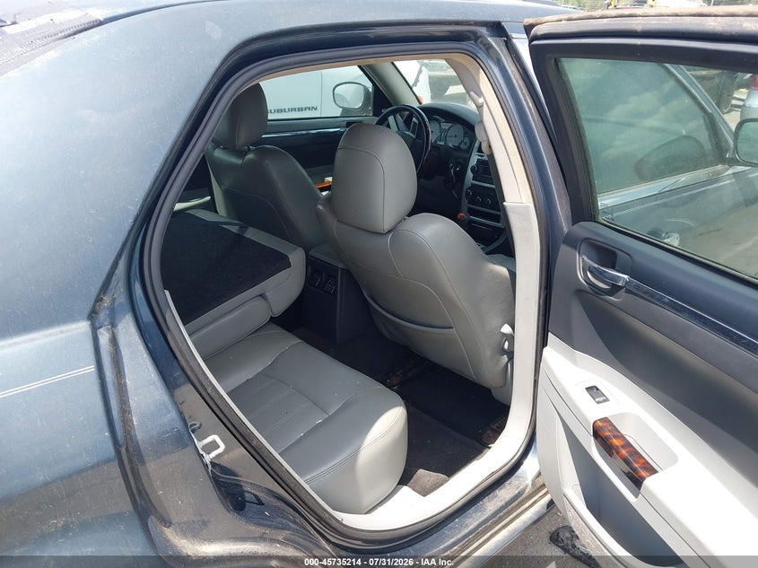 2007 Chrysler 300 VIN 2C3KA63H87H784755 IAAI salvage auction — NORMAL WEAR, Clear-Dealer Only (North Carolina), sold $675 on 2026-09-06 (photo 8)