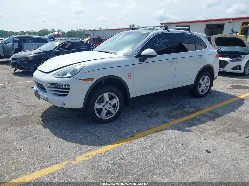 2014 Porsche Cayenne VIN WP1AF2A22ELA33164 IAAI salvage auction — NORMAL WEAR, Clear (Florida), sold $4,825 on 2026-08-10 (photo 2)