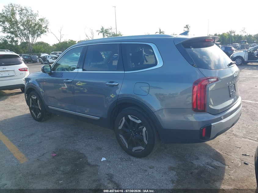 2024 Kia Telluride VIN 5XYP64GC0RG511509 IAAI salvage auction — SIDE, Salvage Title, sold $12,000 on 2026-09-02 (photo 3)