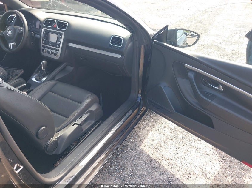 2014 Volkswagen Eos VIN WVWBW8AH1EV001596 IAAI salvage auction — NORMAL WEAR, Clear (Florida), sold $400 on 2026-08-04 (photo 5)