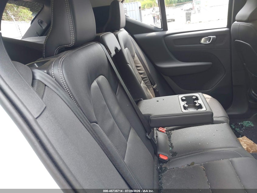 2026 Volvo Xc40 VIN YV4L12UC2T2782463 IAAI salvage auction — VANDALISM, Salvage Title, sold $17,000 on 2026-08-11 (photo 8)