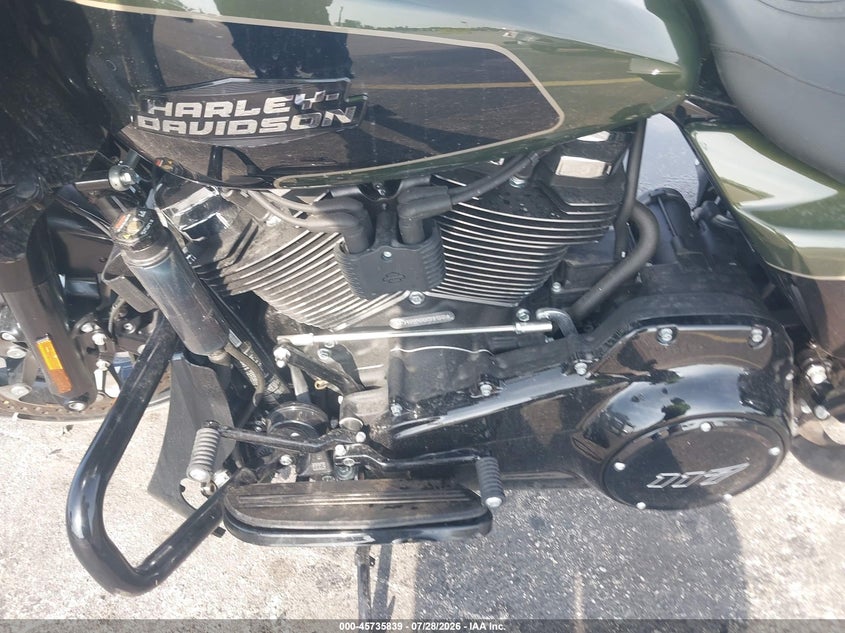 2026 Harley-davidson Road glide VIN 1HD1KH716TB605157 IAAI salvage auction — FRONT END, Salvage Title, sold $10,800 on 2026-09-02 (photo 9)