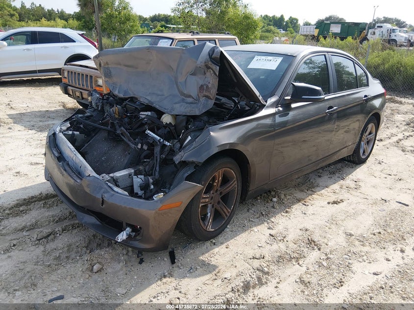 2014 BMW 3er VIN WBA3B1G55ENT00526 IAAI salvage auction — FRONT END, Salvage Title, sold $175 on 2026-08-18 (photo 2)