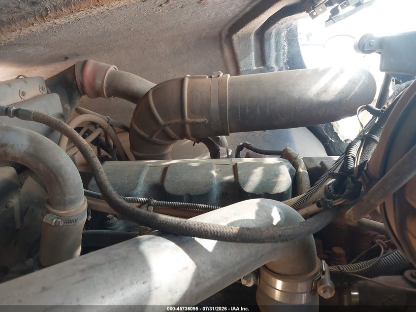 2000 Mack 600 Rd600 VIN 1M2P267C9YM048673 IAAI salvage auction — ALL OVER, Salvage (Georgia), sold $7,550 on 2026-08-26 (photo 9)