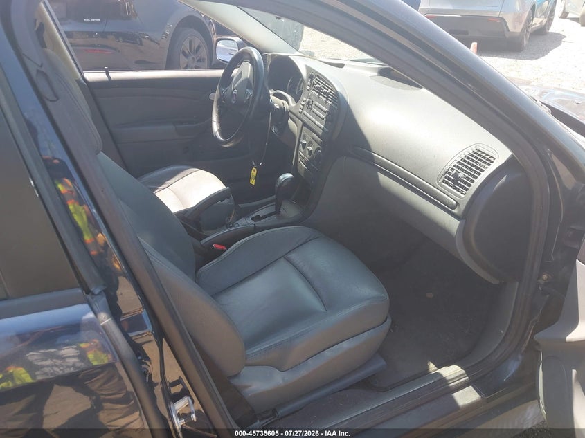 2005 Saab 9-3 VIN YS3FB49S251018381 IAAI salvage auction — NORMAL WEAR, Clear (Rhode Island), sold $225 on 2026-08-04 (photo 5)