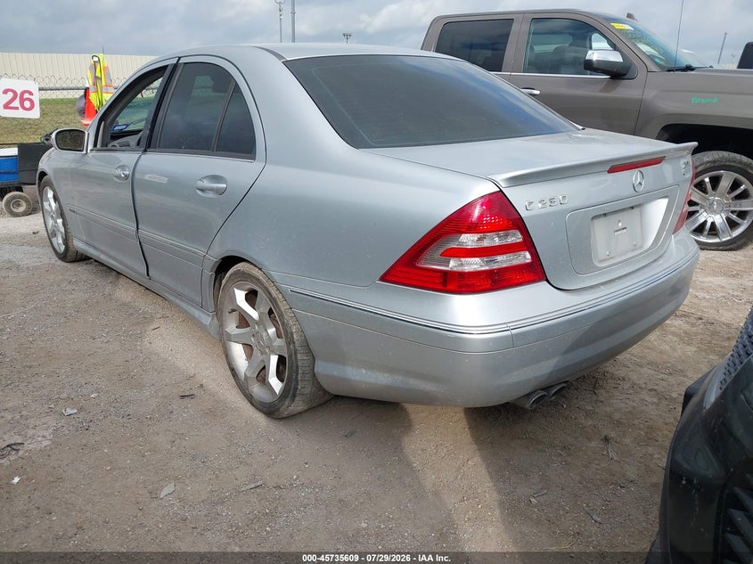 2007 Mercedes-benz C class VIN WDBRF52H77F858366 IAAI salvage auction — WATER/FLOOD, Salvage (Texas), sold $550 on 2026-08-17 (photo 3)