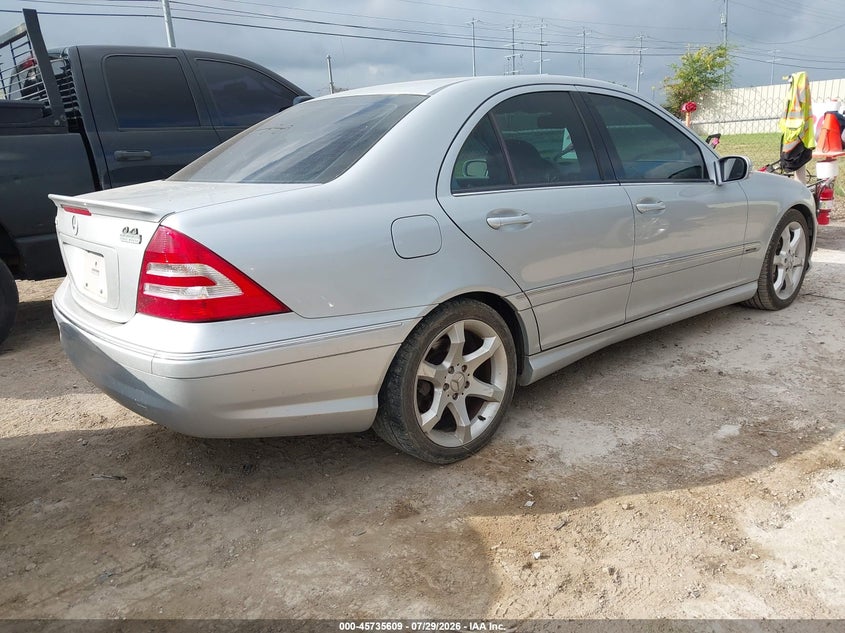 2007 Mercedes-benz C class VIN WDBRF52H77F858366 IAAI salvage auction — WATER/FLOOD, Salvage (Texas), sold $550 on 2026-08-17 (photo 4)