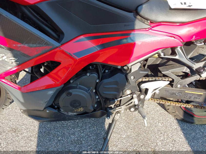 2024 Kawasaki Ninja VIN ML5EXGG11RDA20723 IAAI salvage auction — FRONT END, Salvage (South Carolina), sold $600 on 2026-09-16 (photo 9)