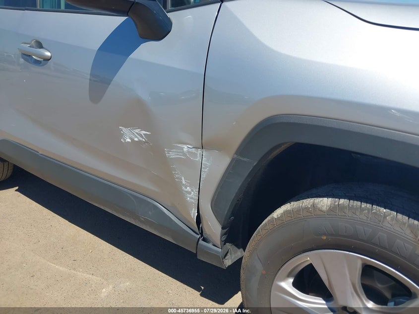 2025 Toyota Rav4 VIN 2T3W1RFV4SW387150 IAAI salvage auction — SIDE, Enterprise Vehicles Clear Only (California), sold $20,100 on 2026-07-30 (photo 6)