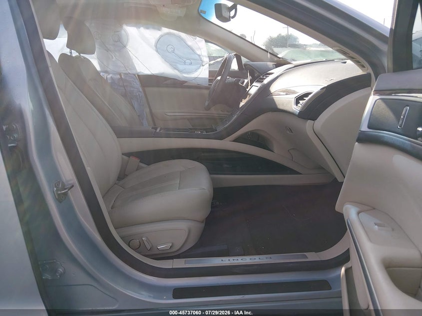 2013 Lincoln Mkz VIN 3LN6L2LUXDR826920 IAAI salvage auction — SIDE, Salvage (Kansas), sold $3,150 on 2026-09-04 (photo 5)