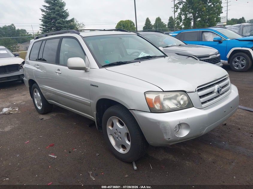 2004 Toyota Highlander VIN JTEEP21A440050034 IAAI salvage auction — NORMAL WEAR, Clear (Indiana), sold $200 on 2026-07-30 (photo 1)