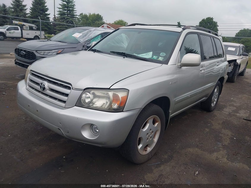 2004 Toyota Highlander VIN JTEEP21A440050034 IAAI salvage auction — NORMAL WEAR, Clear (Indiana), sold $200 on 2026-07-30 (photo 2)