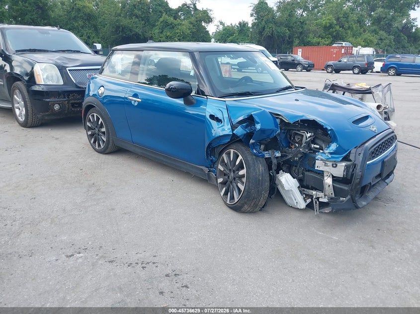 2022 Mini Hard top VIN WMW53DH04N2R09845 IAAI salvage auction — FRONT END, Wait Title, sold $2,850 on 2026-09-17 (photo 1)