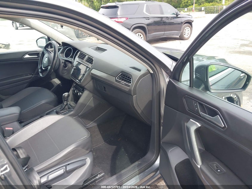 2018 Volkswagen Tiguan VIN 3VV3B7AX2JM129952 IAAI salvage auction — REAR END, Rebuildable (Florida), sold $4,650 on 2026-08-27 (photo 5)
