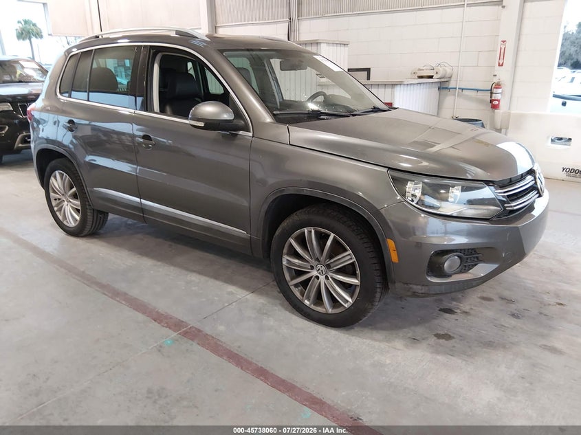 2012 Volkswagen Tiguan VIN WVGAV7AX7CW000696 IAAI salvage auction — VANDALISM, Salvage Title, sold $225 on 2026-08-19 (photo 1)
