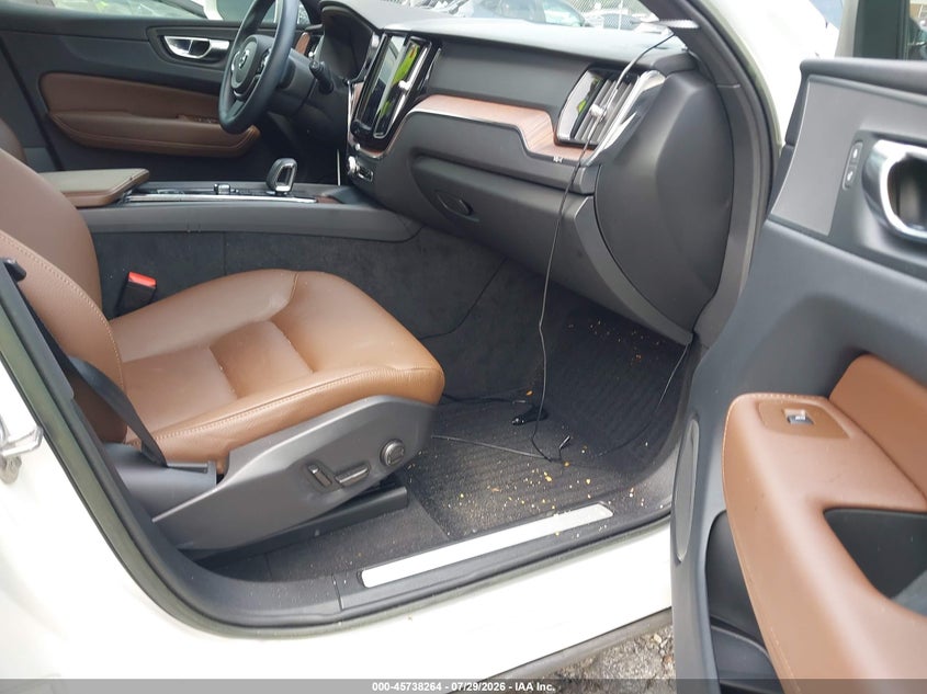 2023 Volvo Xc60 VIN YV4L12DNXP1259558 IAAI salvage auction — SIDE, Wait Title, sold $14,350 on 2026-09-17 (photo 5)