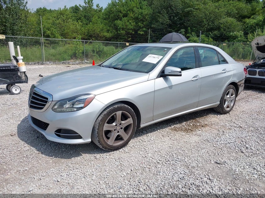 2014 Mercedes-benz E-klasse VIN WDDHF5KB2EA865119 IAAI salvage auction — REAR END, Salvage Title, sold $2,350 on 2026-08-16 (photo 2)