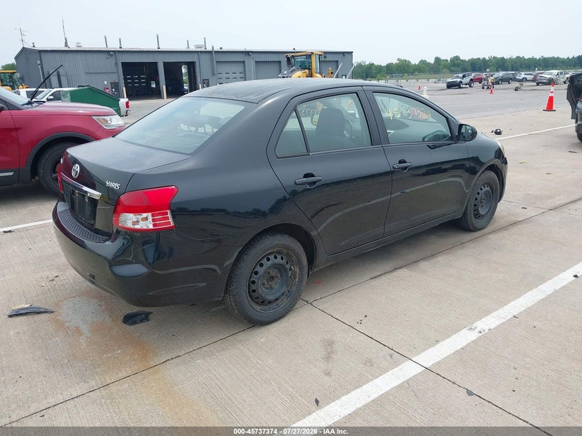 2008 Toyota Yaris VIN JTDBT923281282305 IAAI salvage auction — NORMAL WEAR, Clear (Indiana), sold $75 on 2026-07-31 (photo 4)