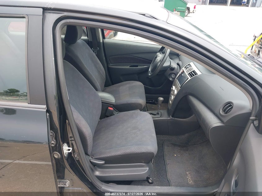 2008 Toyota Yaris VIN JTDBT923281282305 IAAI salvage auction — NORMAL WEAR, Clear (Indiana), sold $75 on 2026-07-31 (photo 5)