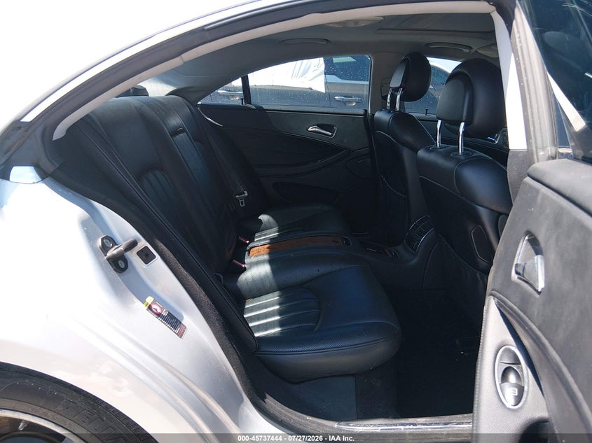 2006 Mercedes-benz Cls-class VIN WDDDJ75X76A009543 IAAI salvage auction — NORMAL WEAR, Clear (Texas), sold $250 on 2026-08-13 (photo 8)