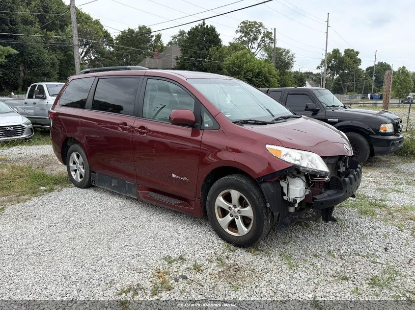 2017 Toyota Sienna VIN 5TDKZ3DC0HS845833 IAAI salvage auction — NORMAL WEAR, Clear - Tbo (Indiana), sold $25 on 2026-07-29 (photo 1)