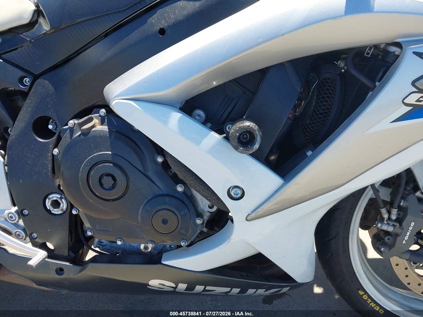 2008 Suzuki Gsx-r600 VIN JS1GN7EA782110547 IAAI salvage auction — RIGHT SIDE, Clear - Dealer Only (California), sold $2,850 on 2026-09-12 (photo 8)