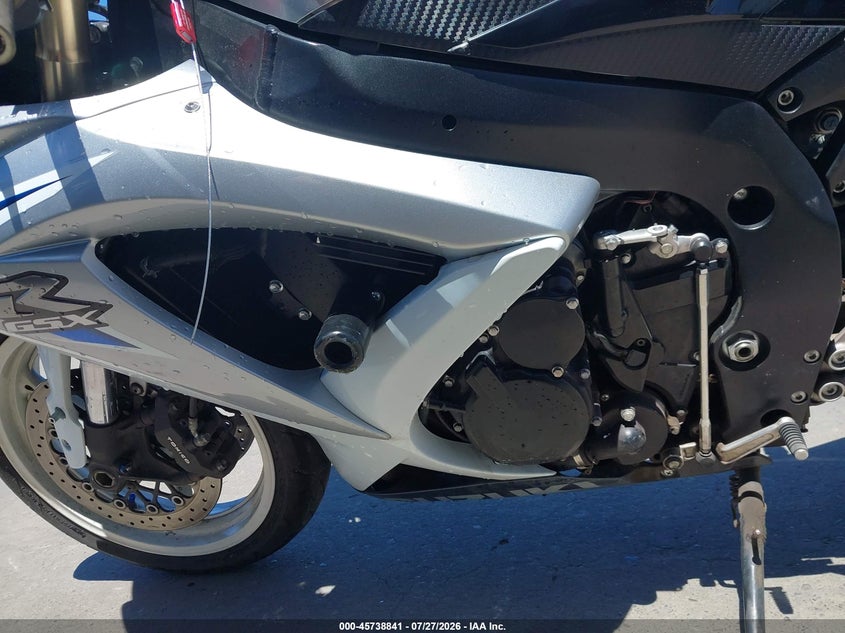 2008 Suzuki Gsx-r600 VIN JS1GN7EA782110547 IAAI salvage auction — RIGHT SIDE, Clear - Dealer Only (California), sold $2,850 on 2026-09-12 (photo 9)