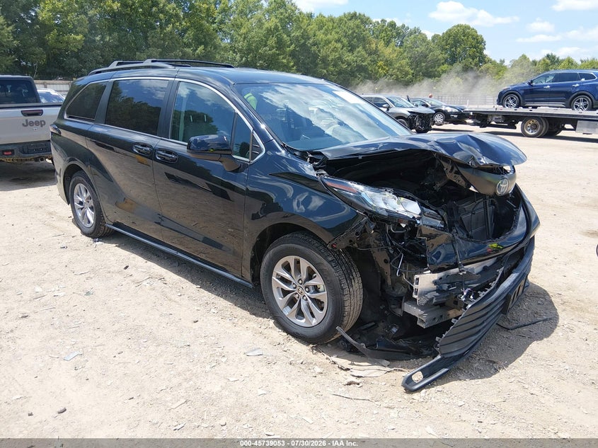 2022 Toyota Sienna VIN 5TDKRKEC5NS078355 — IAAI salvage auction photo