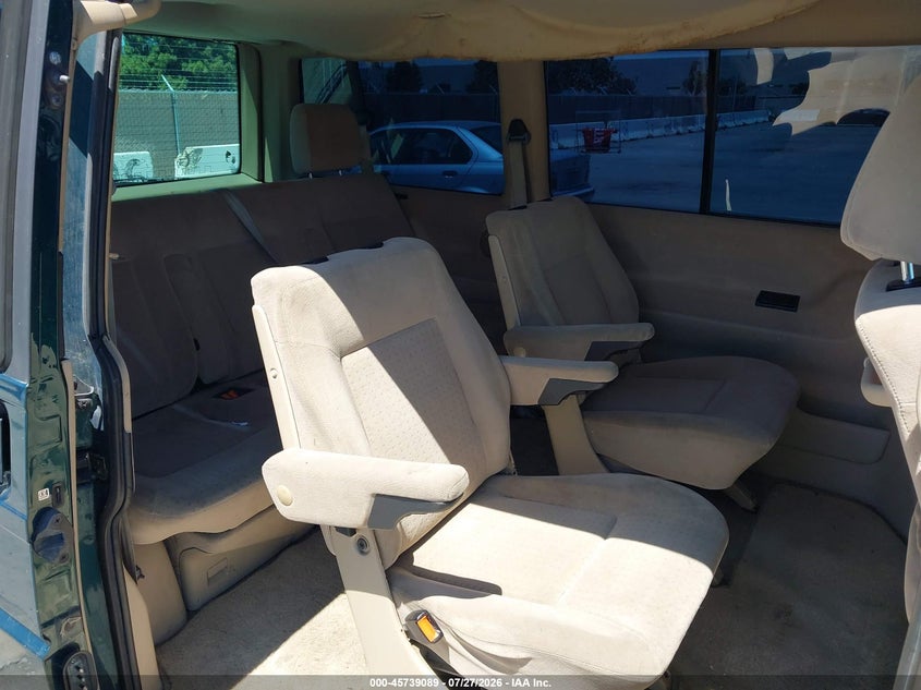 2002 Volkswagen Eurovan VIN WV2KB47002H061841 IAAI salvage auction — NORMAL WEAR, Clear - Dealer Only (California), sold $225 on 2026-08-03 (photo 8)