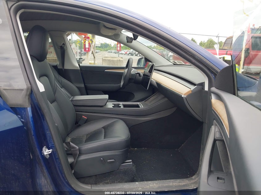 2023 Tesla Model y VIN 7SAYGDEEXPA145777 IAAI salvage auction — REAR END, Mv-907A (New York), sold $10,000 on 2026-08-02 (photo 5)
