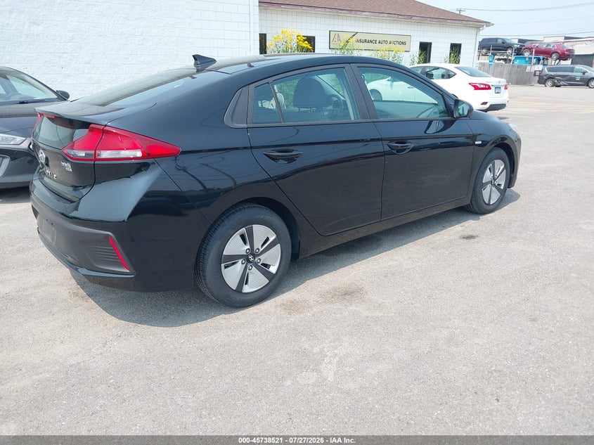 2018 Hyundai Ioniq hybrid VIN KMHC65LC5JU076575 IAAI salvage auction — NORMAL WEAR, Sf97 (New York), sold $7,650 on 2026-08-20 (photo 4)