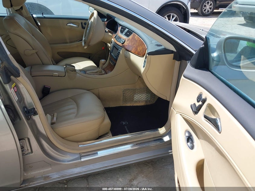 2006 Mercedes-benz Cls-class VIN WDDDJ75X26A063493 IAAI salvage auction — NORMAL WEAR, Original (Texas), sold $250 on 2026-08-03 (photo 5)