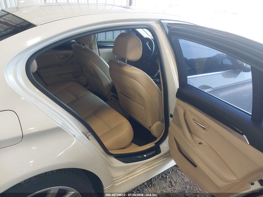 2014 BMW 5er VIN WBA5B1C59ED481330 IAAI salvage auction — NORMAL WEAR, Clear (Georgia), sold $1,100 on 2026-08-21 (photo 8)