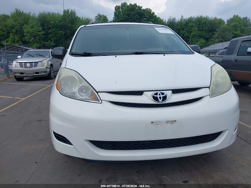2006 Toyota Sienna VIN 5TDZA23C36S507910 IAAI salvage auction — NORMAL WEAR, Clear (Connecticut), sold $25 on 2026-07-30 (photo 6)