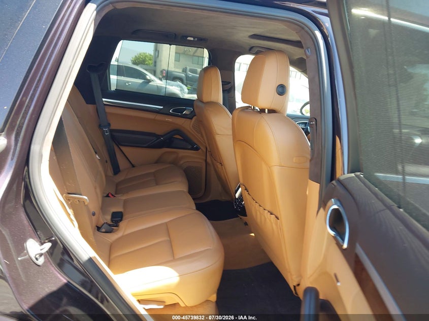 2012 Porsche Cayenne VIN WP1AC2A21CLA83401 IAAI salvage auction — SIDE, Salvage Title, sold $3,450 on 2026-08-12 (photo 8)