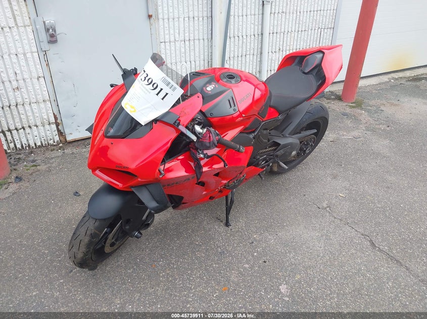 2024 Ducati Panigale VIN ZDMDAGWW1RB009959 IAAI salvage auction — LEFT SIDE, Salvage Title, sold $9,925 on 2026-08-18 (photo 2)