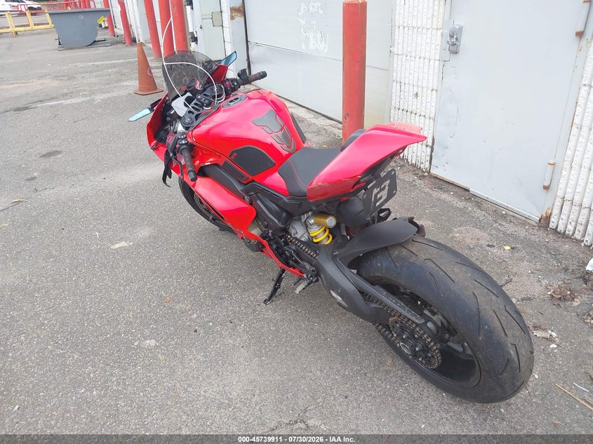 2024 Ducati Panigale VIN ZDMDAGWW1RB009959 IAAI salvage auction — LEFT SIDE, Salvage Title, sold $9,925 on 2026-08-18 (photo 3)