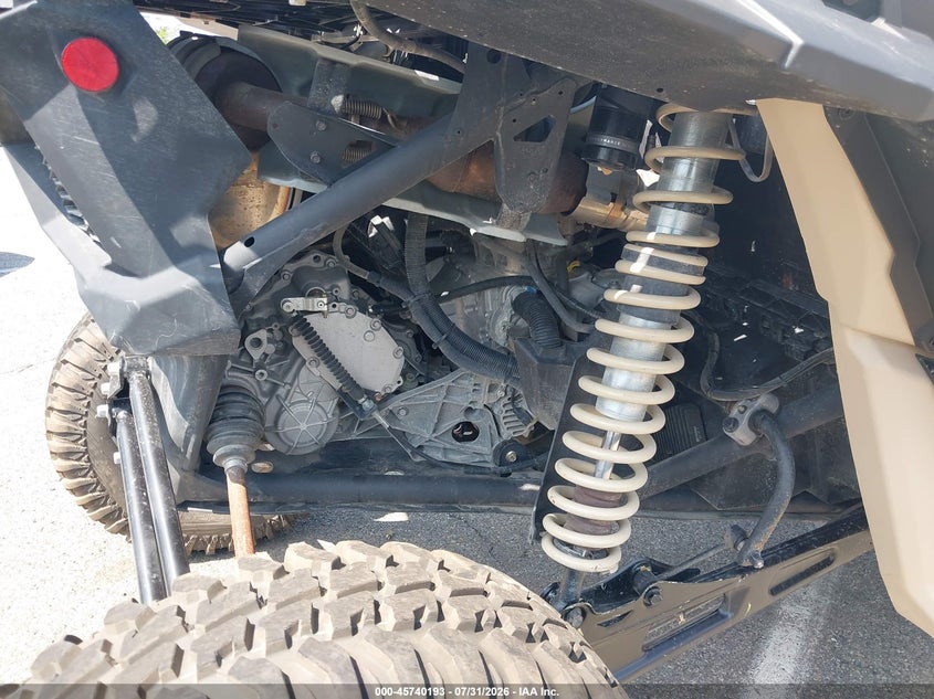 2021 Can-am/ brp Maverick VIN 3JBVKAW29MK000160 IAAI salvage auction — ROLLOVER, Salvage (California), sold $18,500 on 2026-08-17 (photo 8)