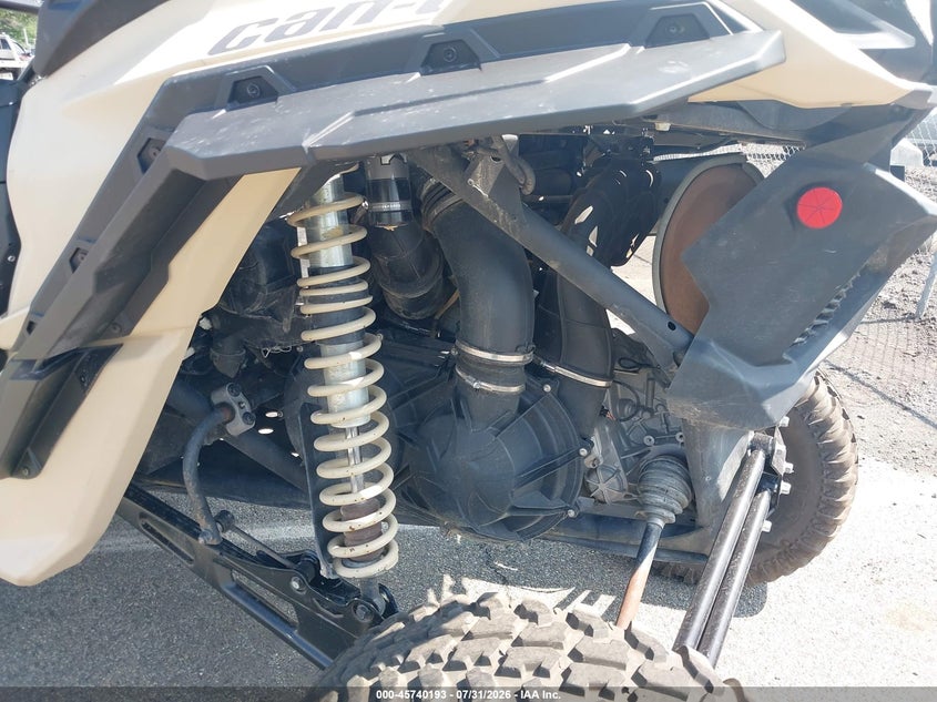 2021 Can-am/ brp Maverick VIN 3JBVKAW29MK000160 IAAI salvage auction — ROLLOVER, Salvage (California), sold $18,500 on 2026-08-17 (photo 9)