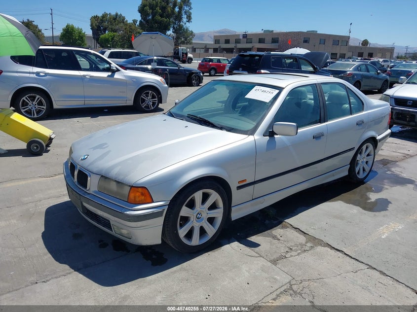 1998 BMW 3 series VIN WBACD4326WAV64600 IAAI salvage auction — NORMAL WEAR, Clear - Dealer Only (California), sold $725 on 2026-08-03 (photo 2)