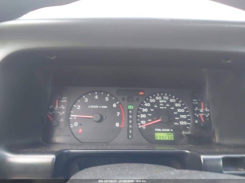 1998 Isuzu Trooper VIN JACDJ58X3W7903738 IAAI salvage auction — NORMAL WEAR, Clear (North Carolina), sold $450 on 2026-07-31 (photo 7)