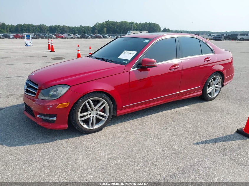 2014 Mercedes-benz C-klasse VIN WDDGF4HB5ER312043 IAAI salvage auction — NORMAL WEAR, Clear (Indiana), sold $25 on 2026-08-08 (photo 2)