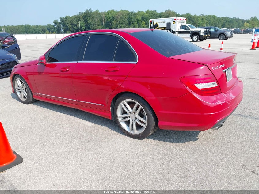 2014 Mercedes-benz C-klasse VIN WDDGF4HB5ER312043 IAAI salvage auction — NORMAL WEAR, Clear (Indiana), sold $25 on 2026-08-08 (photo 3)