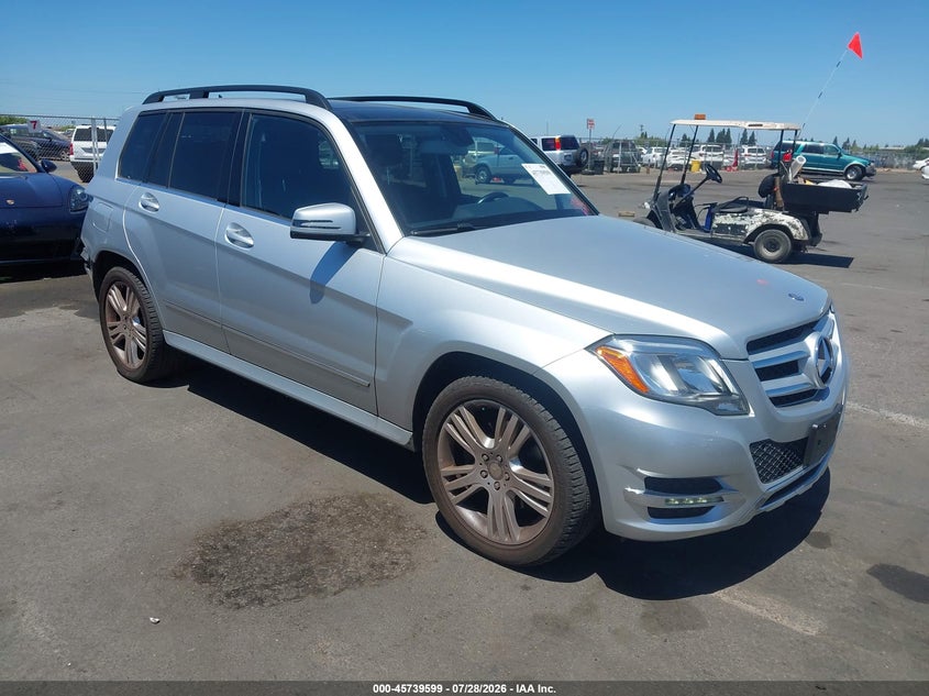 2015 Mercedes-benz Glk-klasse VIN WDCGG8JB0FG427133 IAAI salvage auction — REAR END, Salvage (California), sold $3,200 on 2026-08-24 (photo 1)